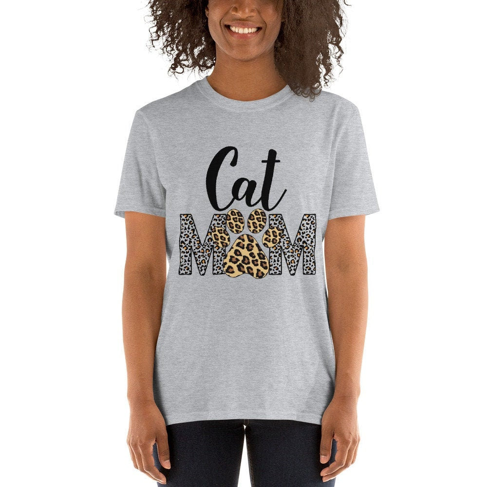 Leopard Print Cat Mom | Short-Sleeve Unisex T-Shirt