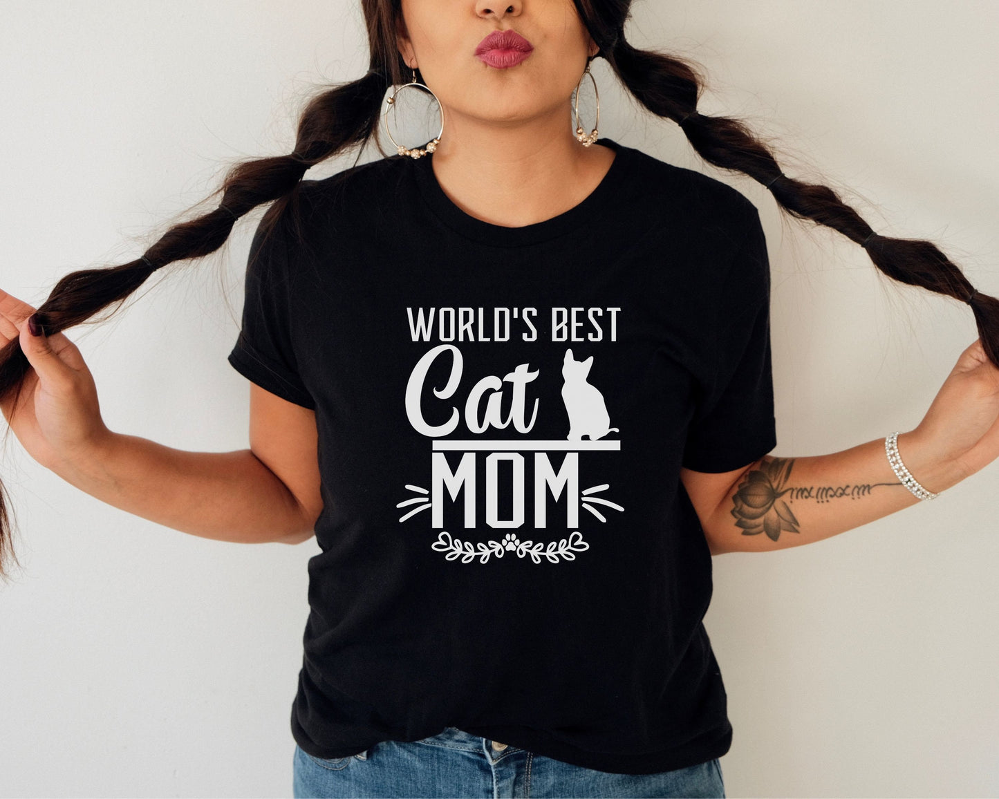 World's Best Cat Mom, Gift for Cat Mom, Mother's Day Cat Gift, Cat Mama Tee