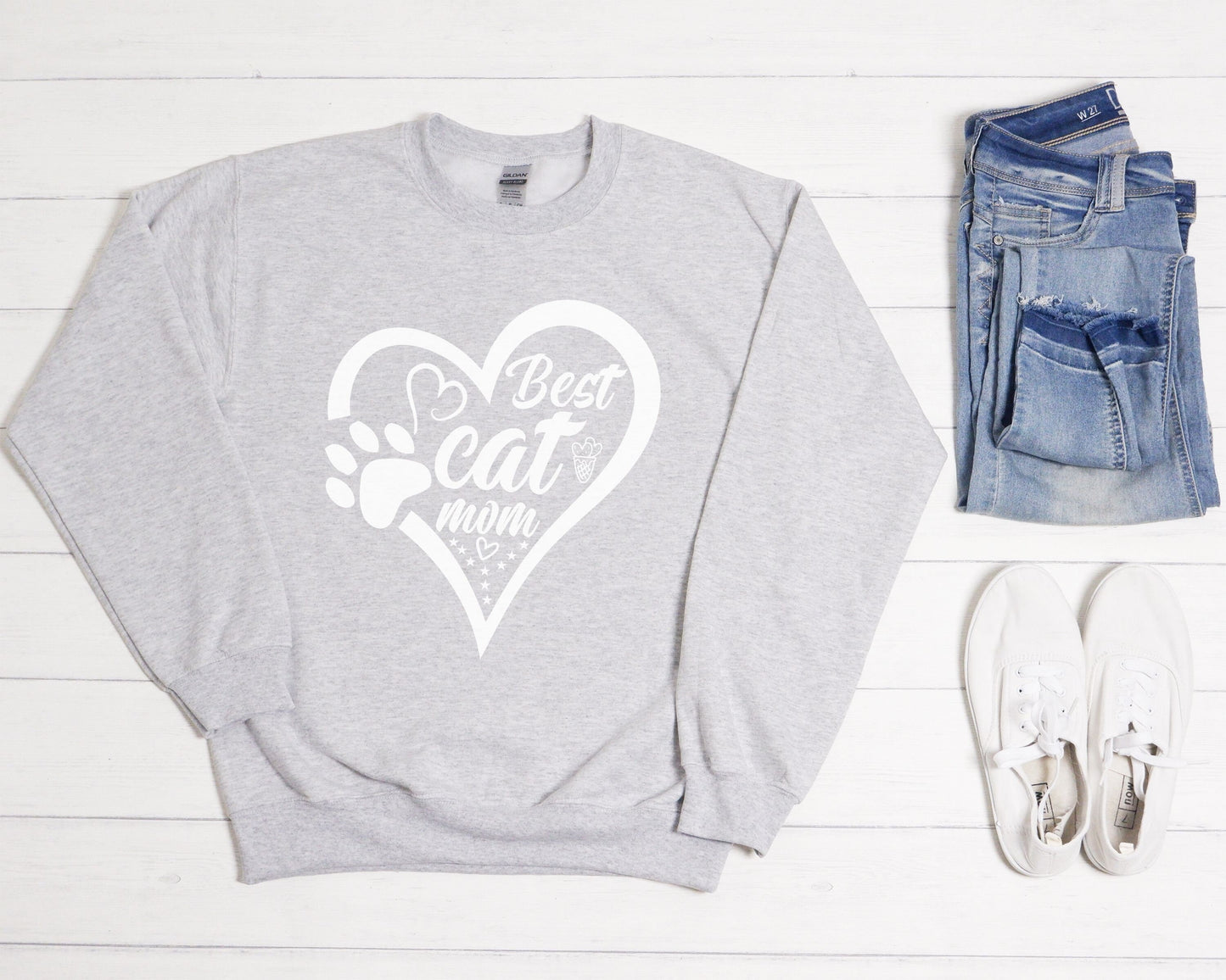 Best Cat Mom Sweatshirt with Heart and Paw, Gift for Cat Mom, Mother's Day Cat Gift, Cat Mama Tee