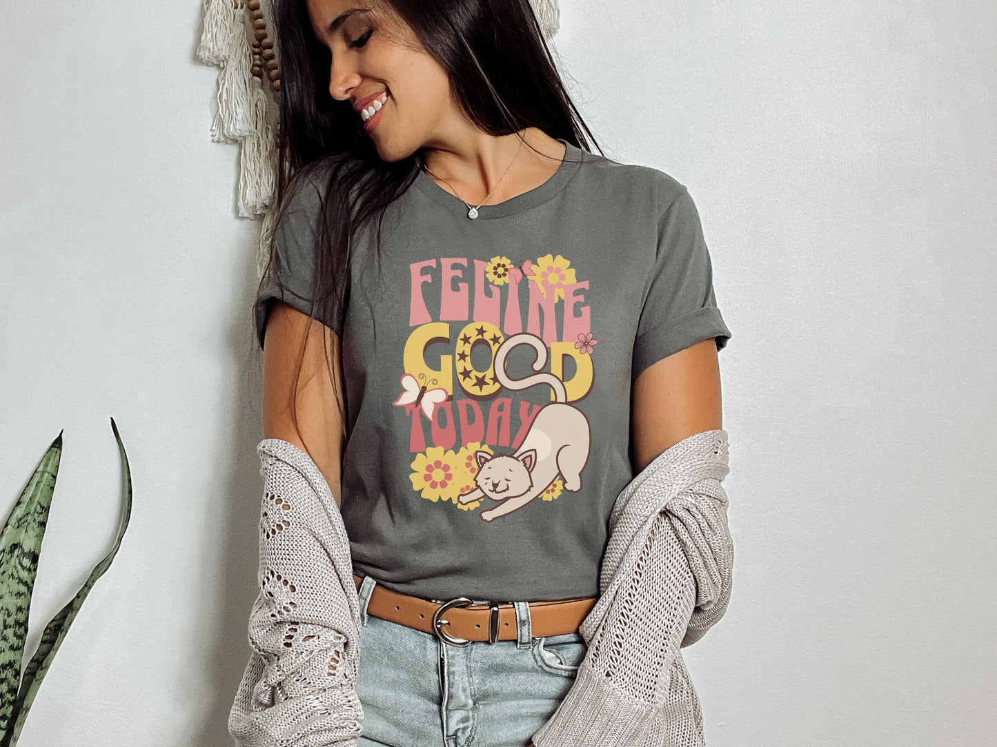 Funny Cat Tee, Feline Good Today, Cute Retro Style Cat T-Shirt, Vintage Flower Child Design Cat Shirt, Gift for Cat Lover