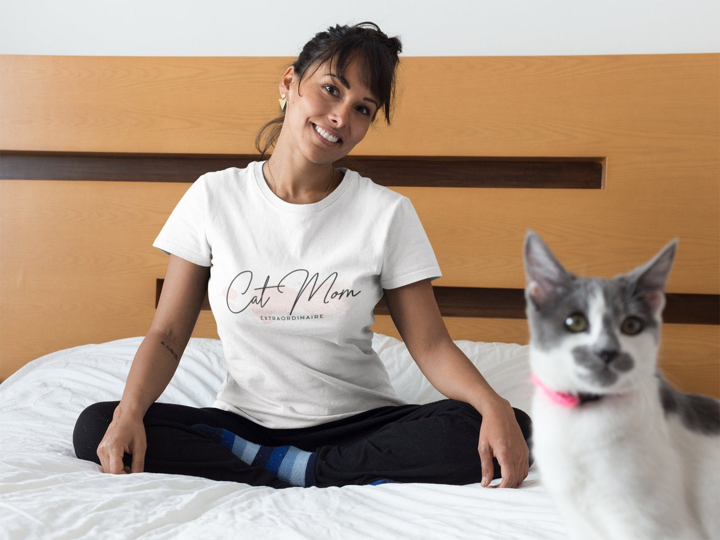 Cute Cat Mom Extraordinaire Tee, Cat Mom Shirt, Minimalist Cat Top, Gift for Cat Owner, Boho Cat Mom T-Shirt