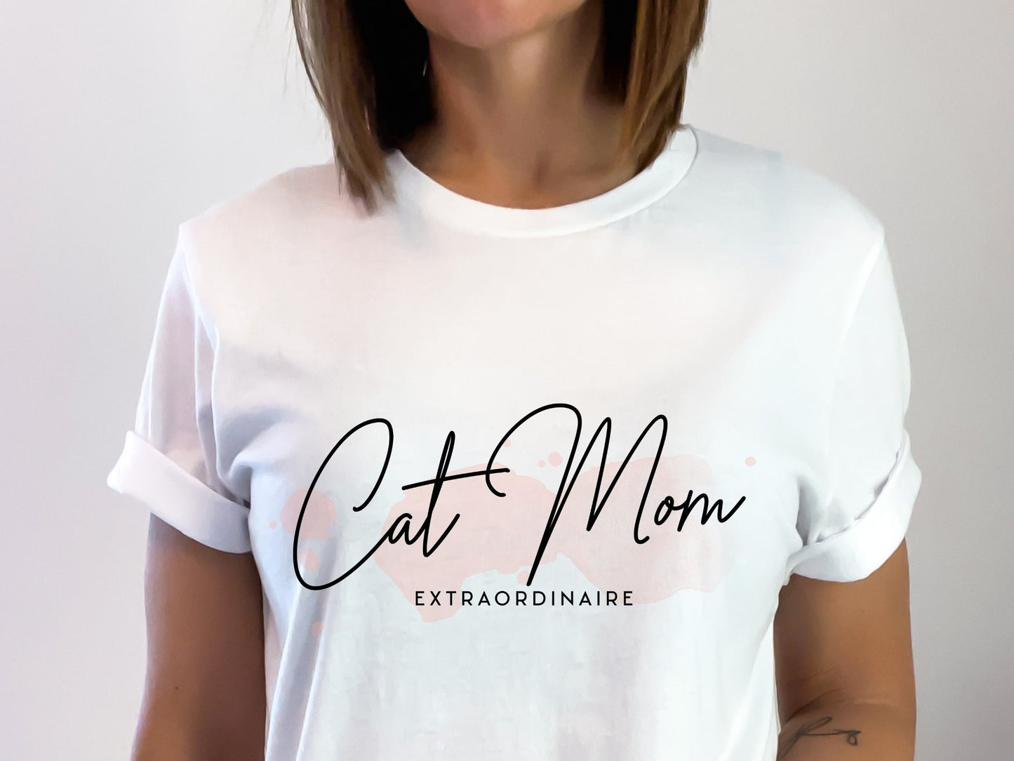 Cute Cat Mom Extraordinaire Tee, Cat Mom Shirt, Minimalist Cat Top, Gift for Cat Owner, Boho Cat Mom T-Shirt
