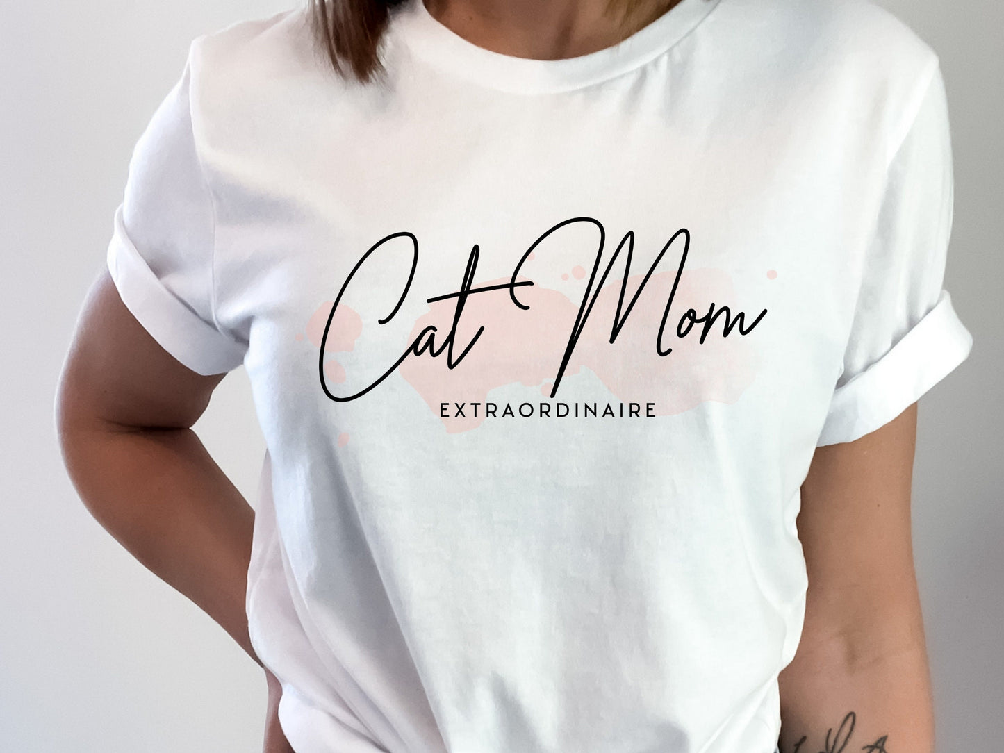 Cute Cat Mom Extraordinaire Tee, Cat Mom Shirt, Minimalist Cat Top, Gift for Cat Owner, Boho Cat Mom T-Shirt