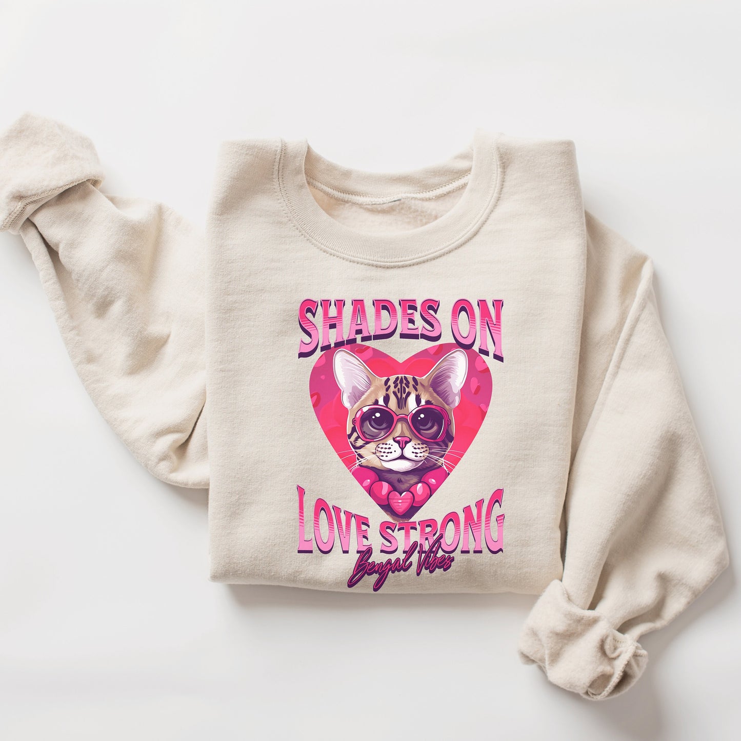 Valentines Bengal Cat Sweatshirt Cat Mom Sweater Heart Bengal Cat Shirt Gift for Cat Owner Cat Girlfriend Present Bengal Shirt Love Crewneck