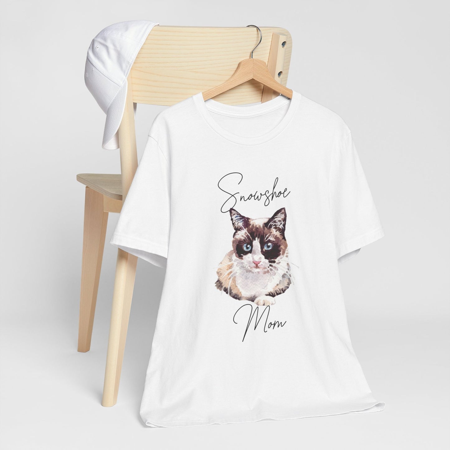 Snowshoe Cat Mom Shirt, Gift for Snowshoe Cat Owner, Cute Cat Lover Present, Snowshoe Cat T-Shirt, Unisex Jersey Short Sleeve Cat Lover Tee