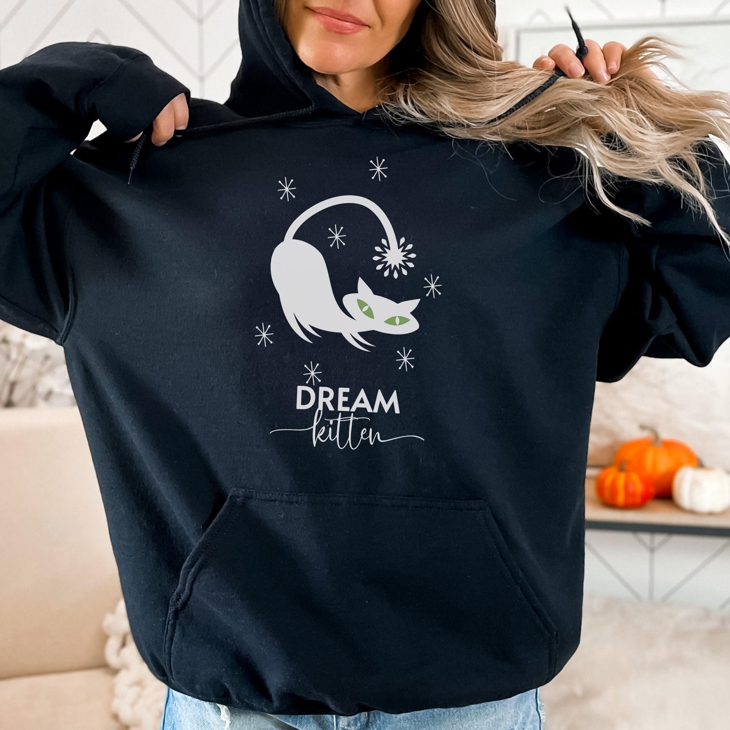 Atomic Retro Cat Lover Sweatshirt Mid Century Modern Cats Nostalgic Vintage Crewneck Soft Feline T-shirt Cozy Space Age Style Graphic Hoodie