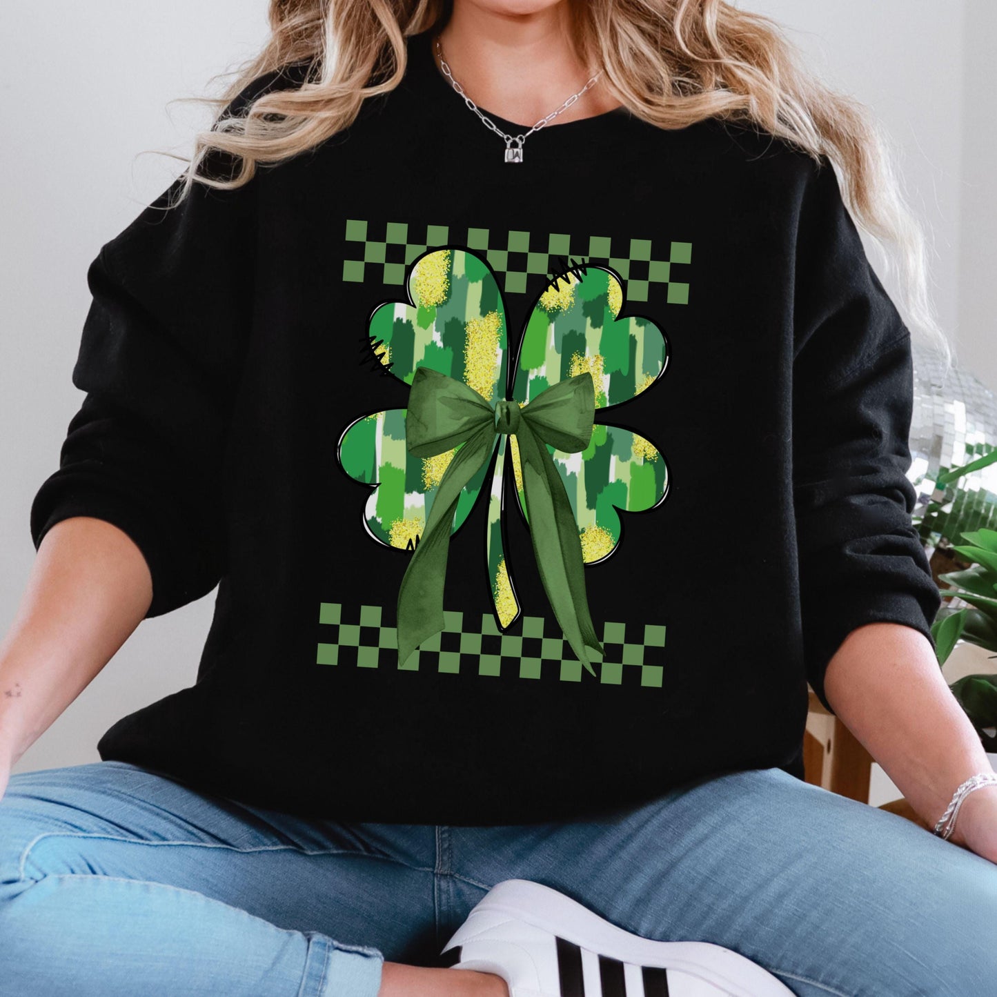St Patricks Retro Shamrock Sweatshirt Funny Coquette Irish St Paddys Day Lucky Sweater Girls 4 Leaf Green Checkered Brushstroke Clover Shirt